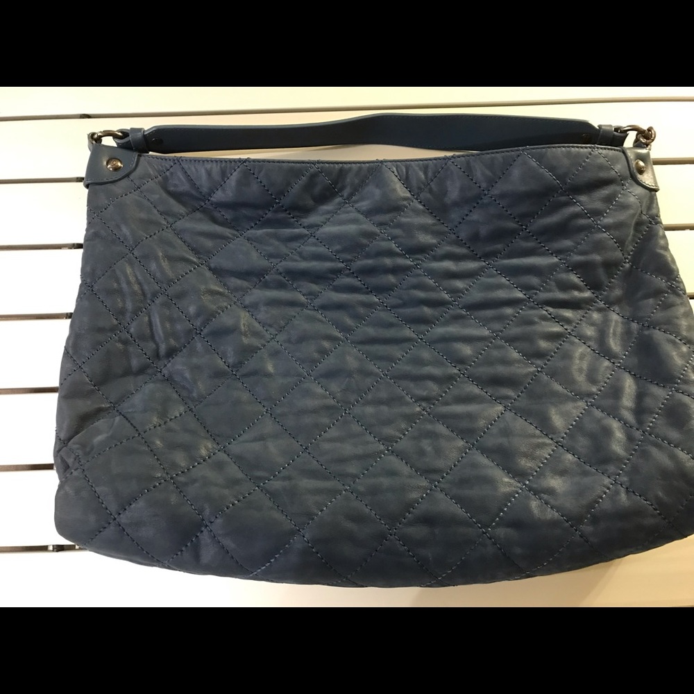 Chanel hobo bag - Picture 3 of 6